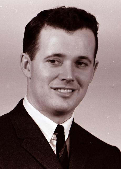 Ken E. Shott