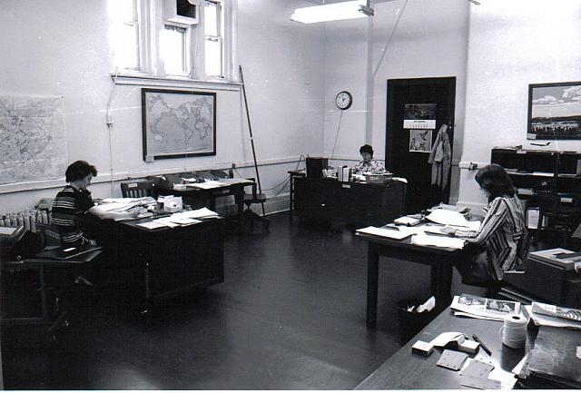 Eleanor Ryan Cathy OKeefe and EB 1973