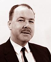 Murray J Boggs